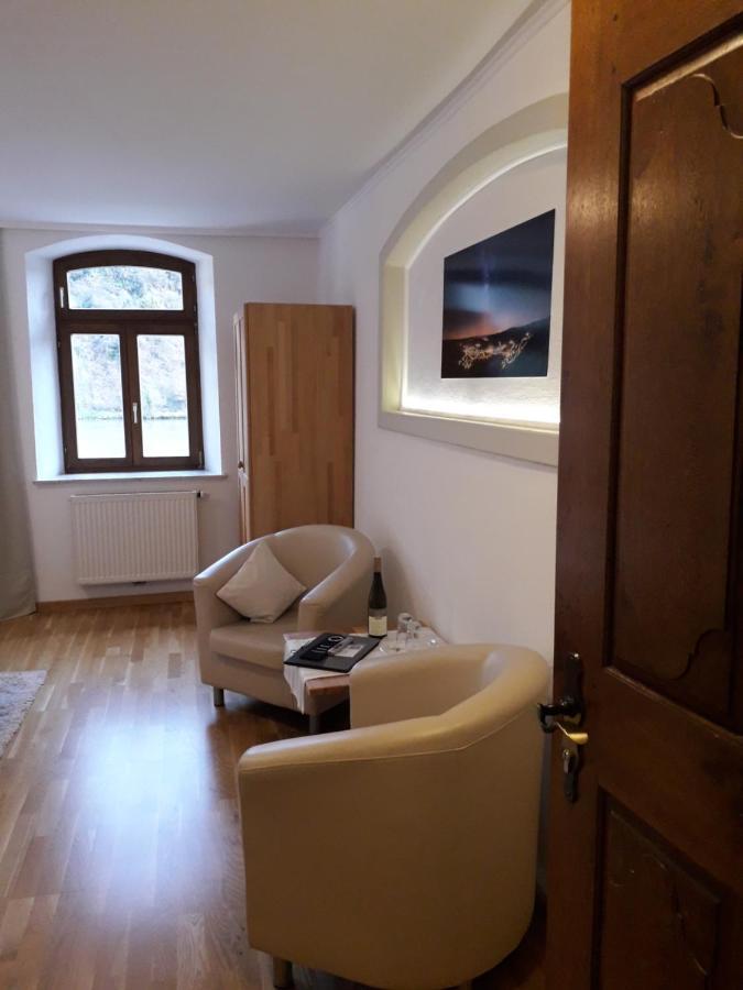 Hotel- Weingut- Moselloreley Piesport Exterior foto